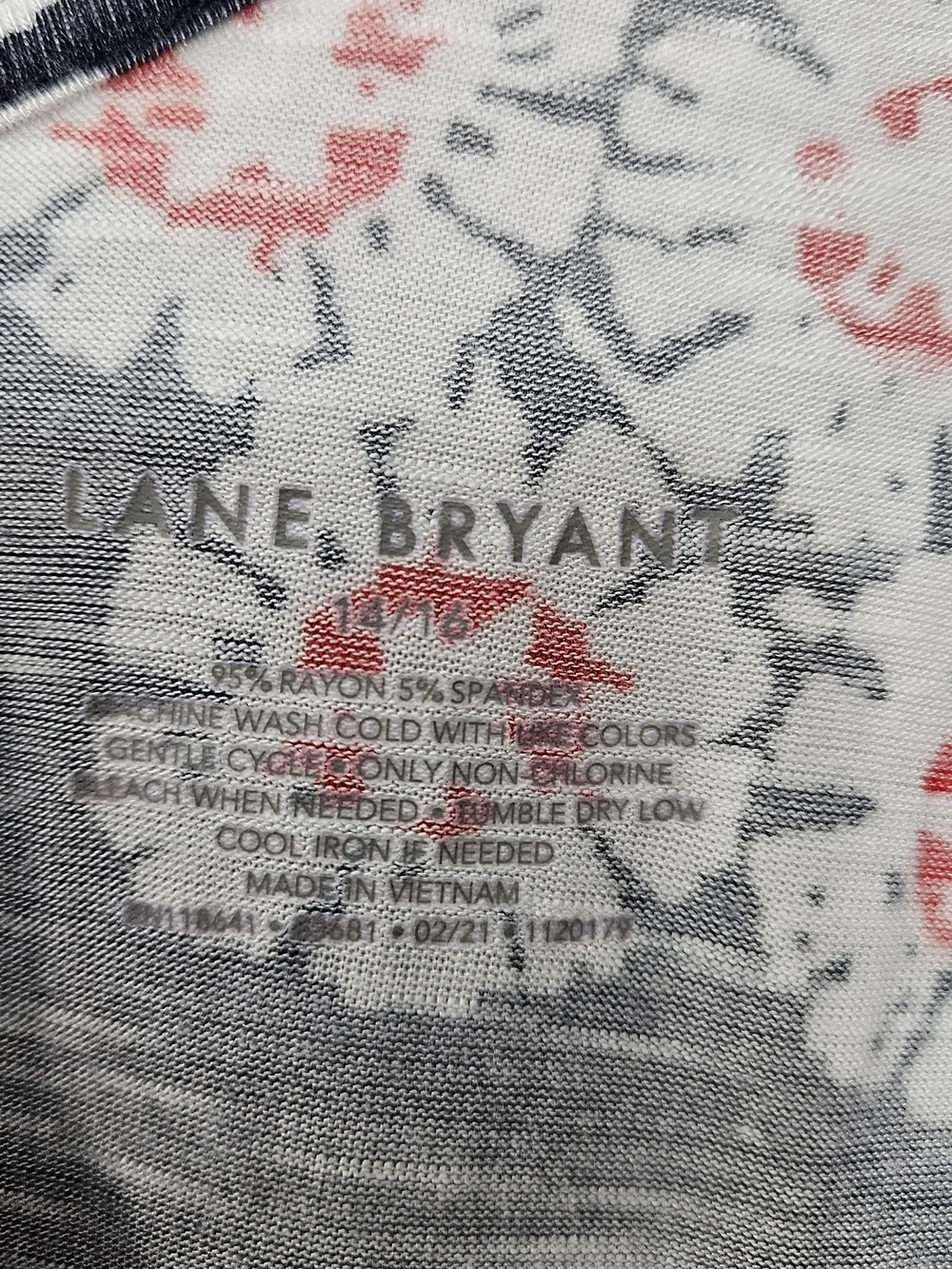 Lane Bryant Navy Floral Twist-Front Tank with Red & White Blooms 14/16 - Picture 4 of 4